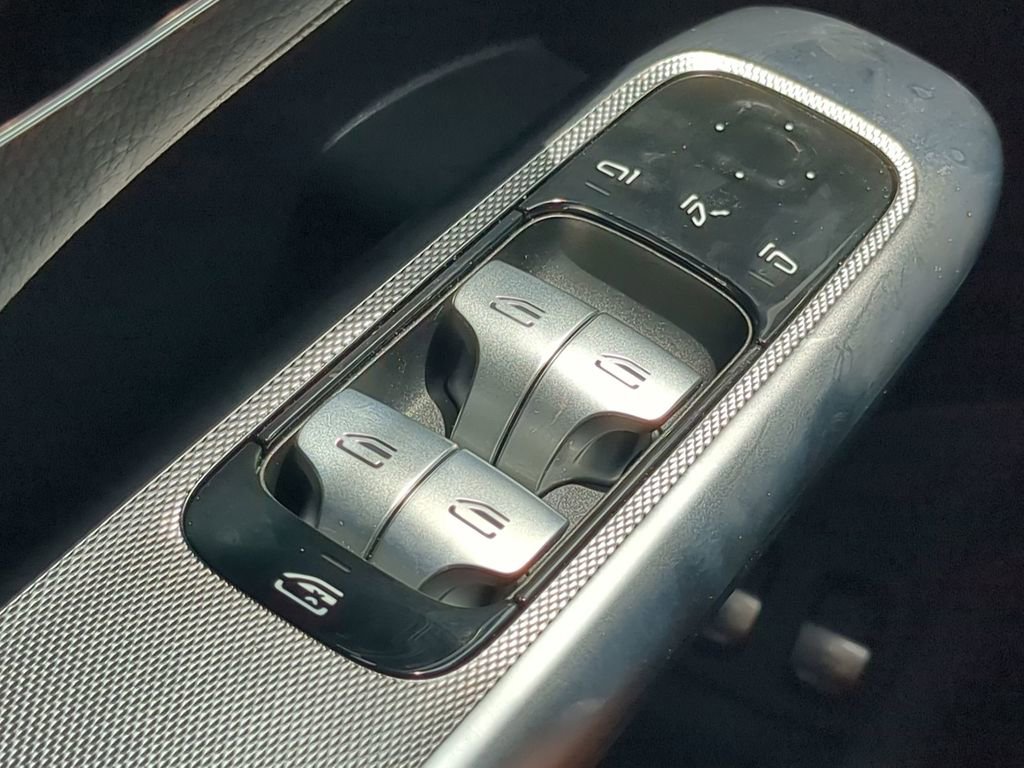 Certified 2025 Mercedes-Benz GLC 350e 4MATIC image 11