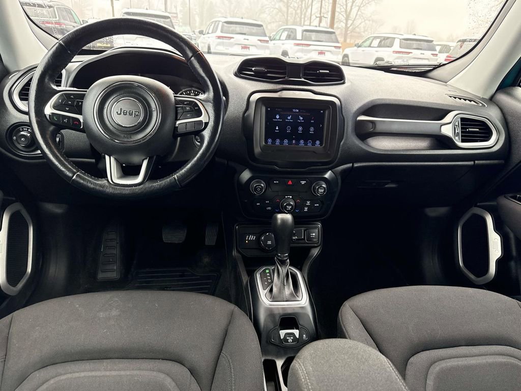 Used 2020 Jeep Renegade Latitude w/ Cold Weather Group image 3