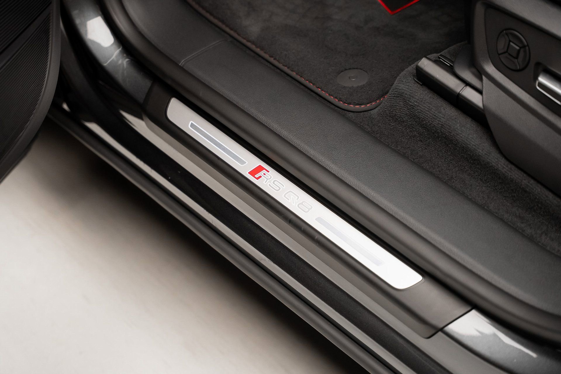 Used 2026 Audi RS Q8 performance image 58