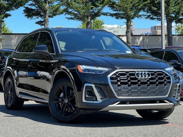Used 2023 Audi Q5 e Prestige AWD/4WD image 1