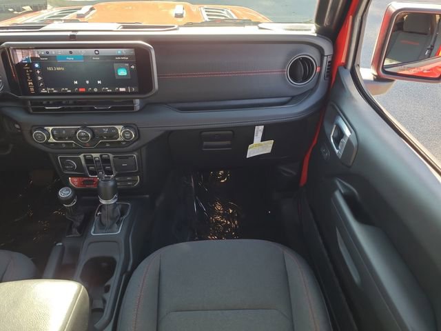 Used 2024 Jeep Gladiator Rubicon w/ Technology Group image 10