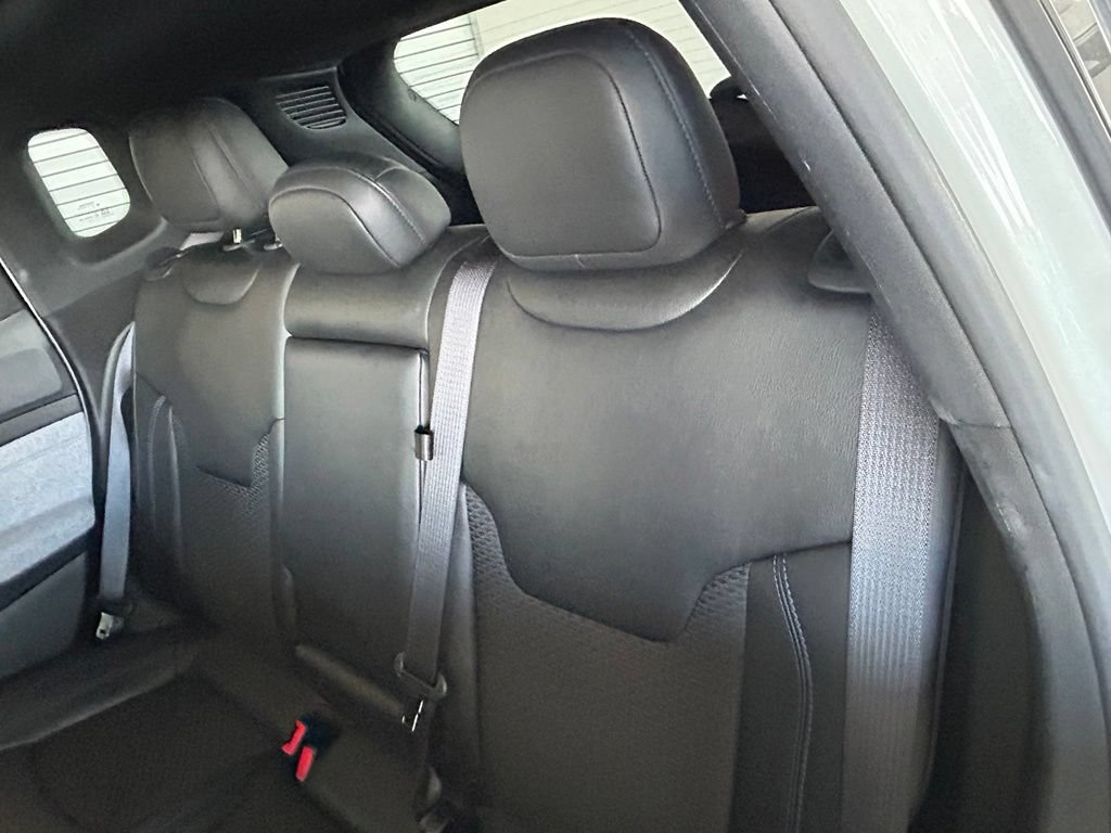 Used 2023 Jeep Compass Latitude w/ Sun and Sound Group AWD/4WD image 45