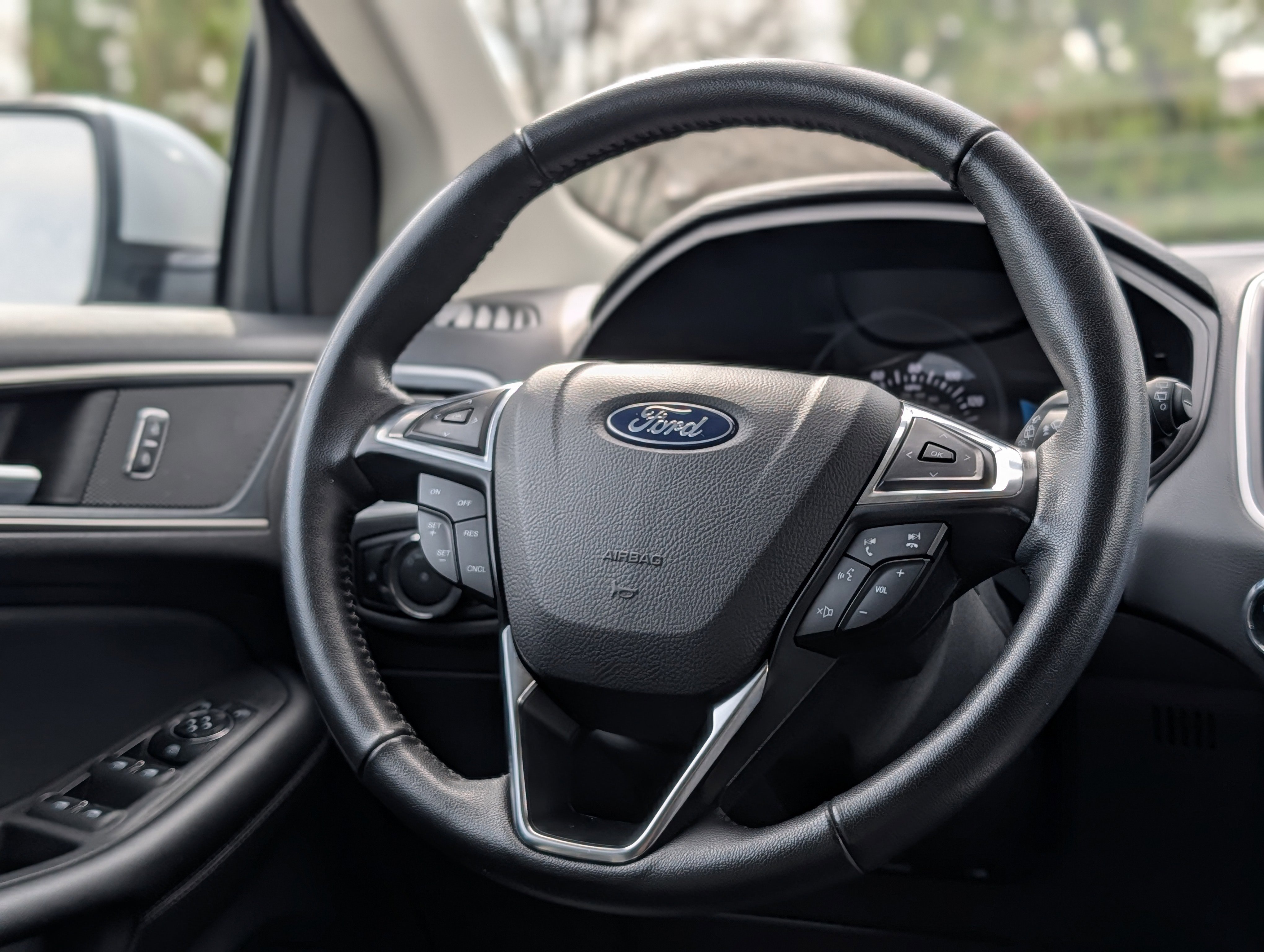 Used 2024 Ford Edge SEL image 14