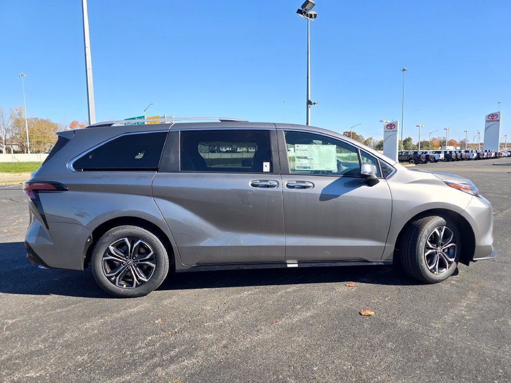 New 2026 Toyota Sienna Platinum AWD/4WD image 19