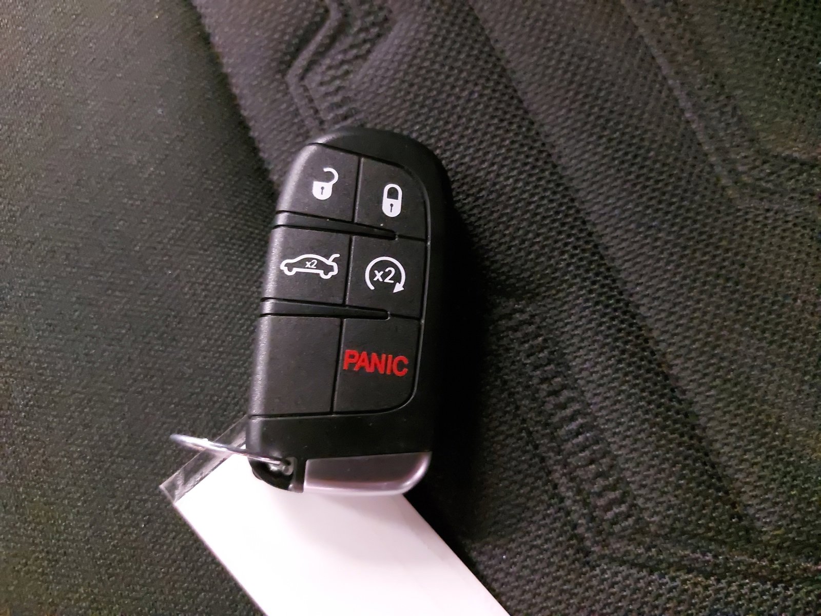 Used 2025 Nissan Frontier Pro-X image 38