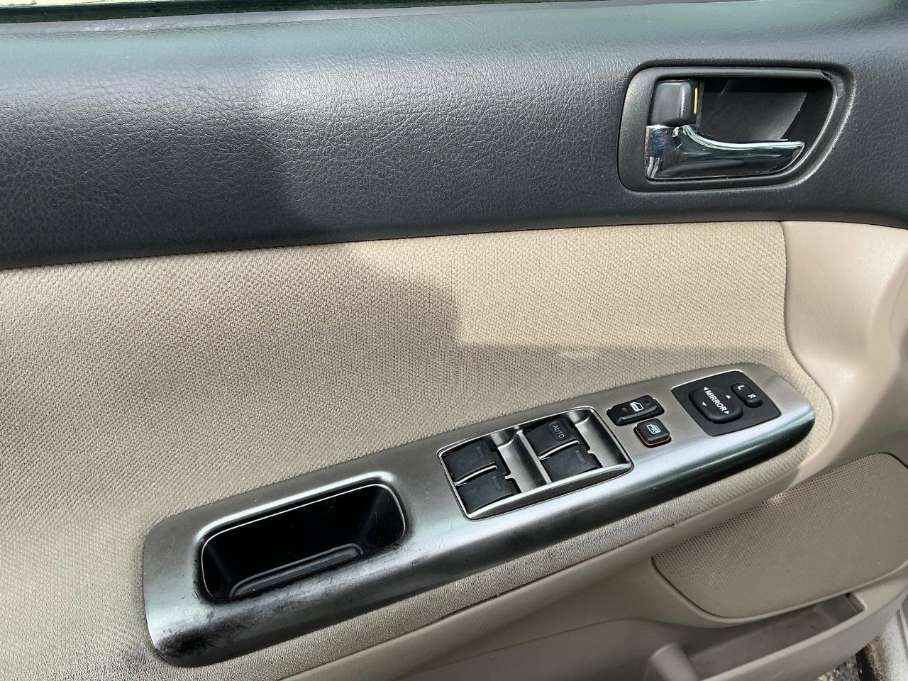 Used 2002 Toyota Camry XLE FWD image 10