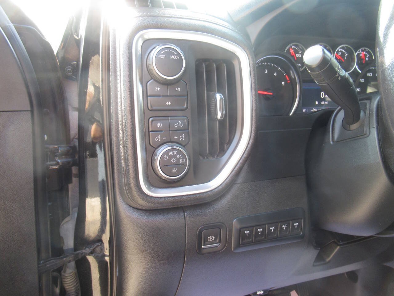 Used 2021 Chevrolet Silverado 2500 LT w/ All Star Edition AWD/4WD image 22