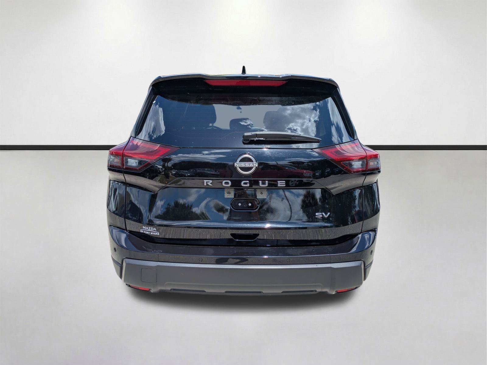 Used 2024 Nissan Rogue SV FWD image 6