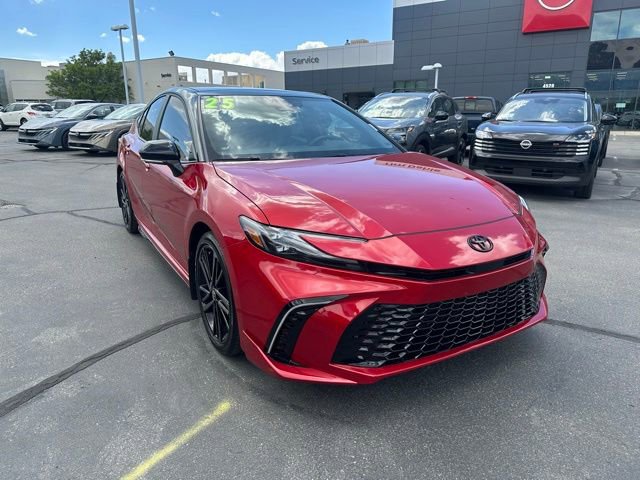 Used 2025 Toyota Camry XSE FWD image 3