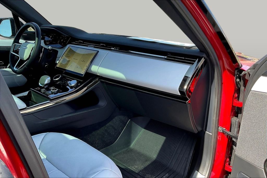 Used 2023 Land Rover Range Rover Sport SE image 26