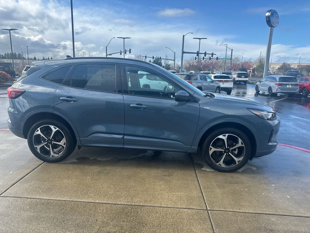Used 2024 Ford Escape ST-Line Elite w/ Premium Technology Package AWD/4WD image 5