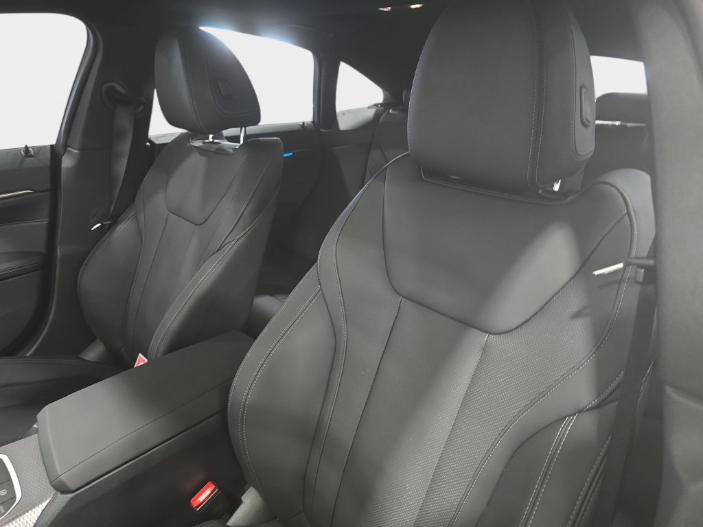 Certified 2025 BMW i4 eDrive40 RWD image 17