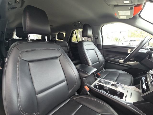 Used 2023 Ford Explorer XLT w/ Equipment Group 202A AWD/4WD image 23