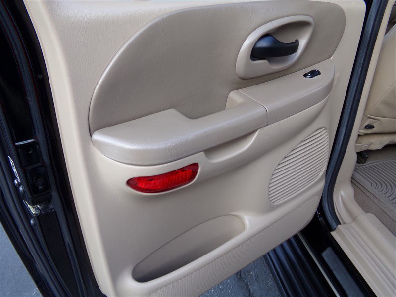 Used 2001 Ford F150 Lariat image 50