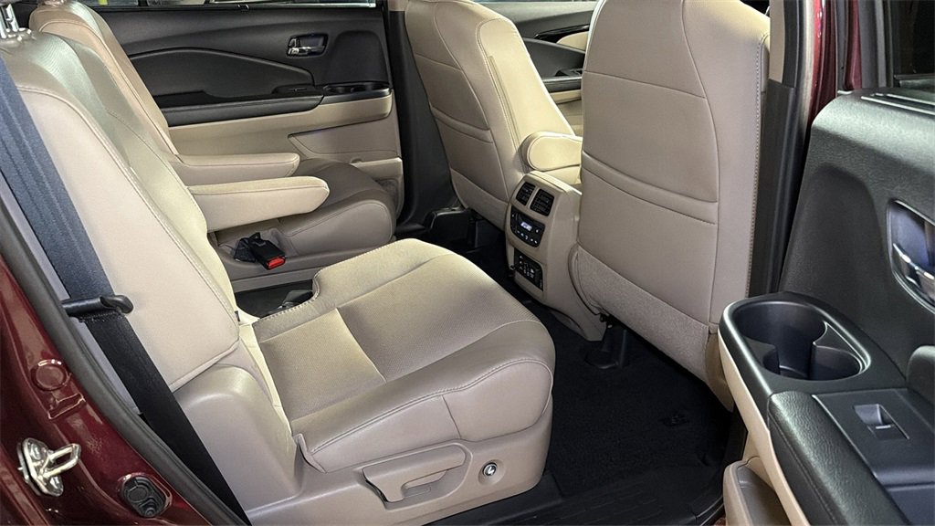Used 2017 Honda Pilot Elite image 14