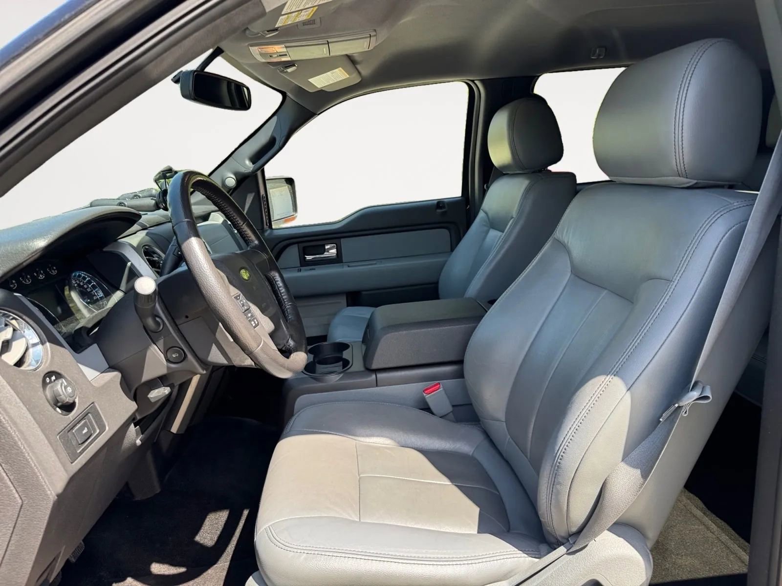 Used 2014 Ford F150 XLT w/ Equipment Group 302A Luxury AWD/4WD image 9