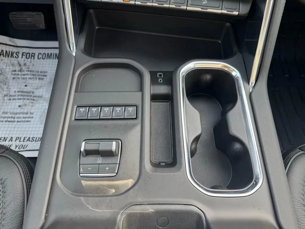 New 2026 GMC Sierra 2500 Denali w/ Technology Package AWD/4WD image 32