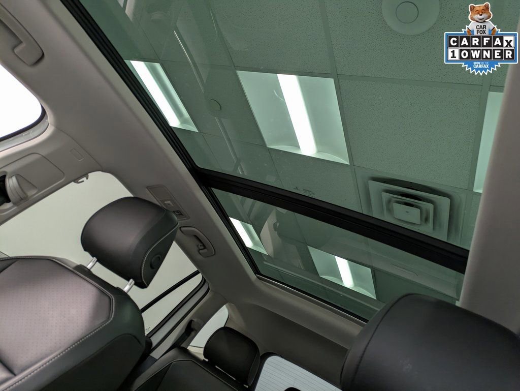 Used 2022 Volkswagen Tiguan SE w/ Panoramic Sunroof Package image 23