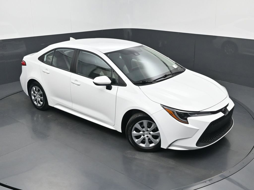 Used 2022 Toyota Corolla LE FWD image 29