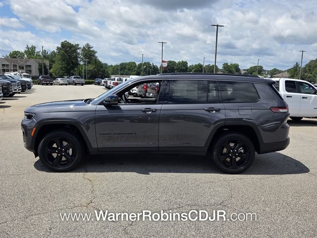 New 2026 Jeep Grand Cherokee L Limited w/ Limited Altitude Package RWD image 4