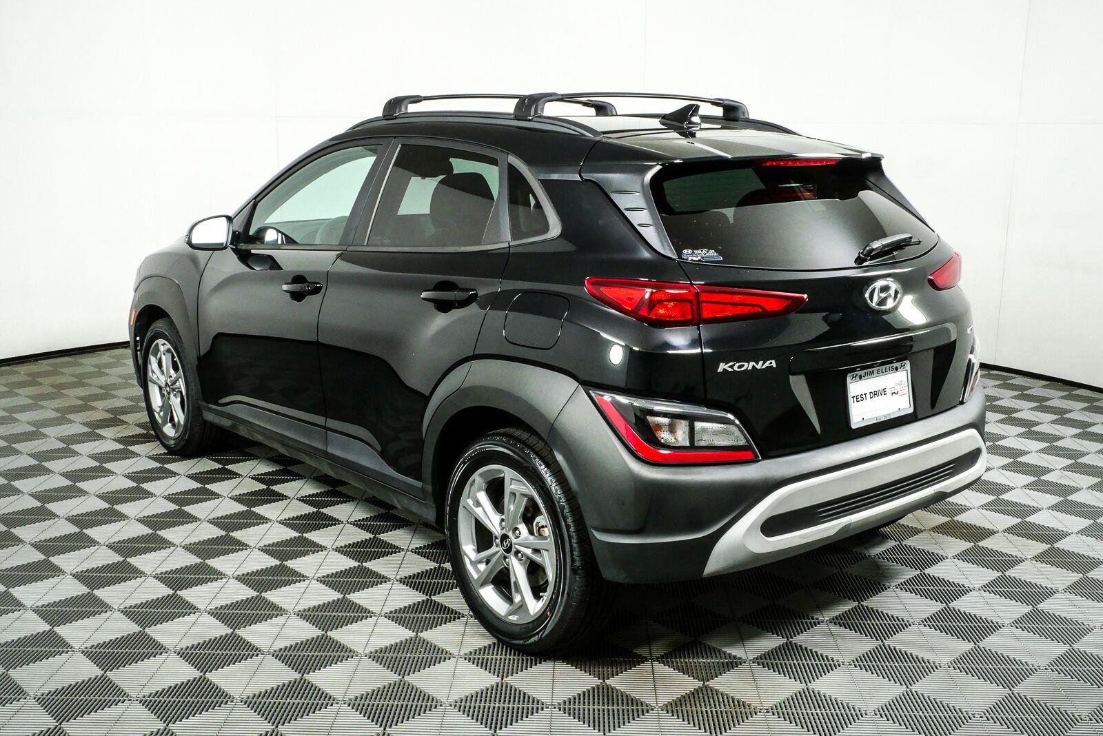 Used 2023 Hyundai Kona SEL AWD/4WD image 27