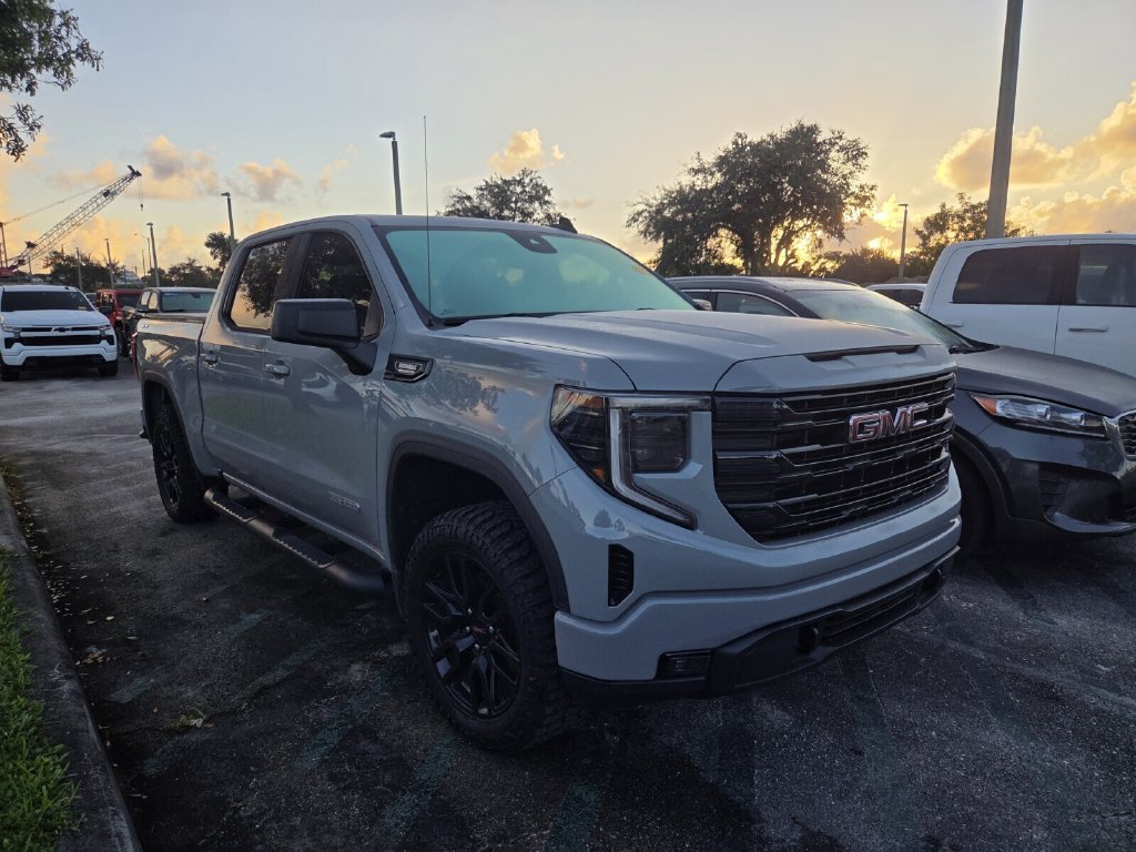 Used 2024 GMC Sierra 1500 Elevation AWD/4WD image 2