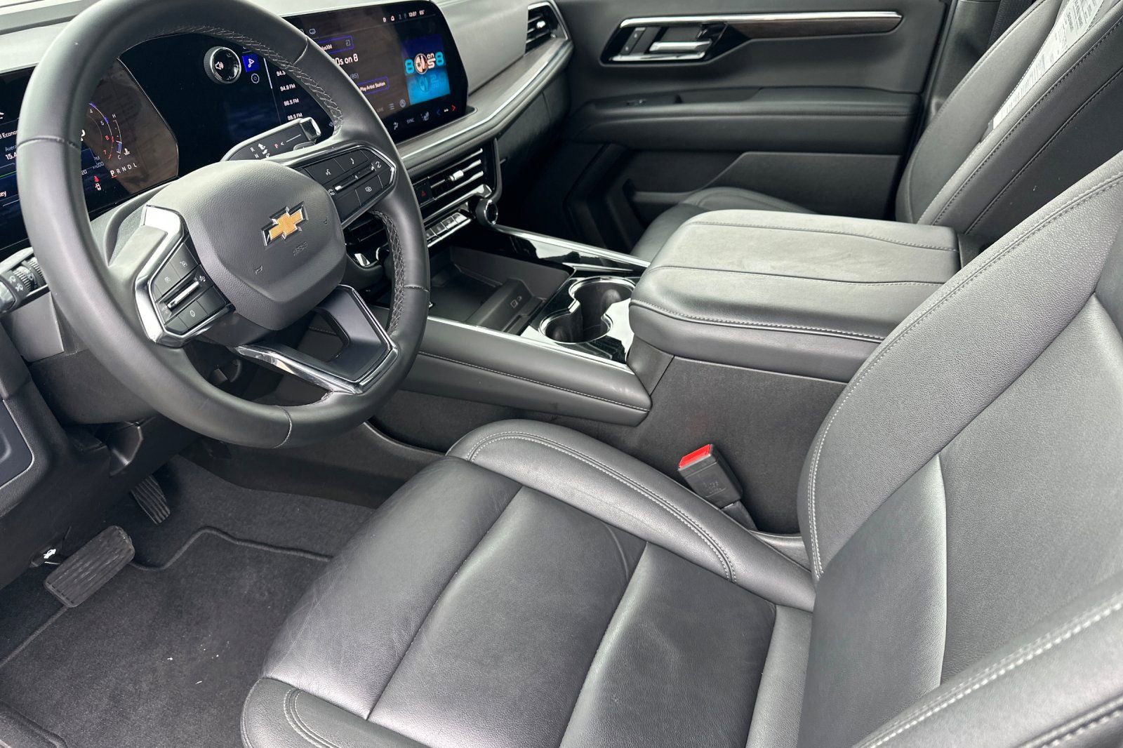 Used 2025 Chevrolet Tahoe LT AWD/4WD image 10