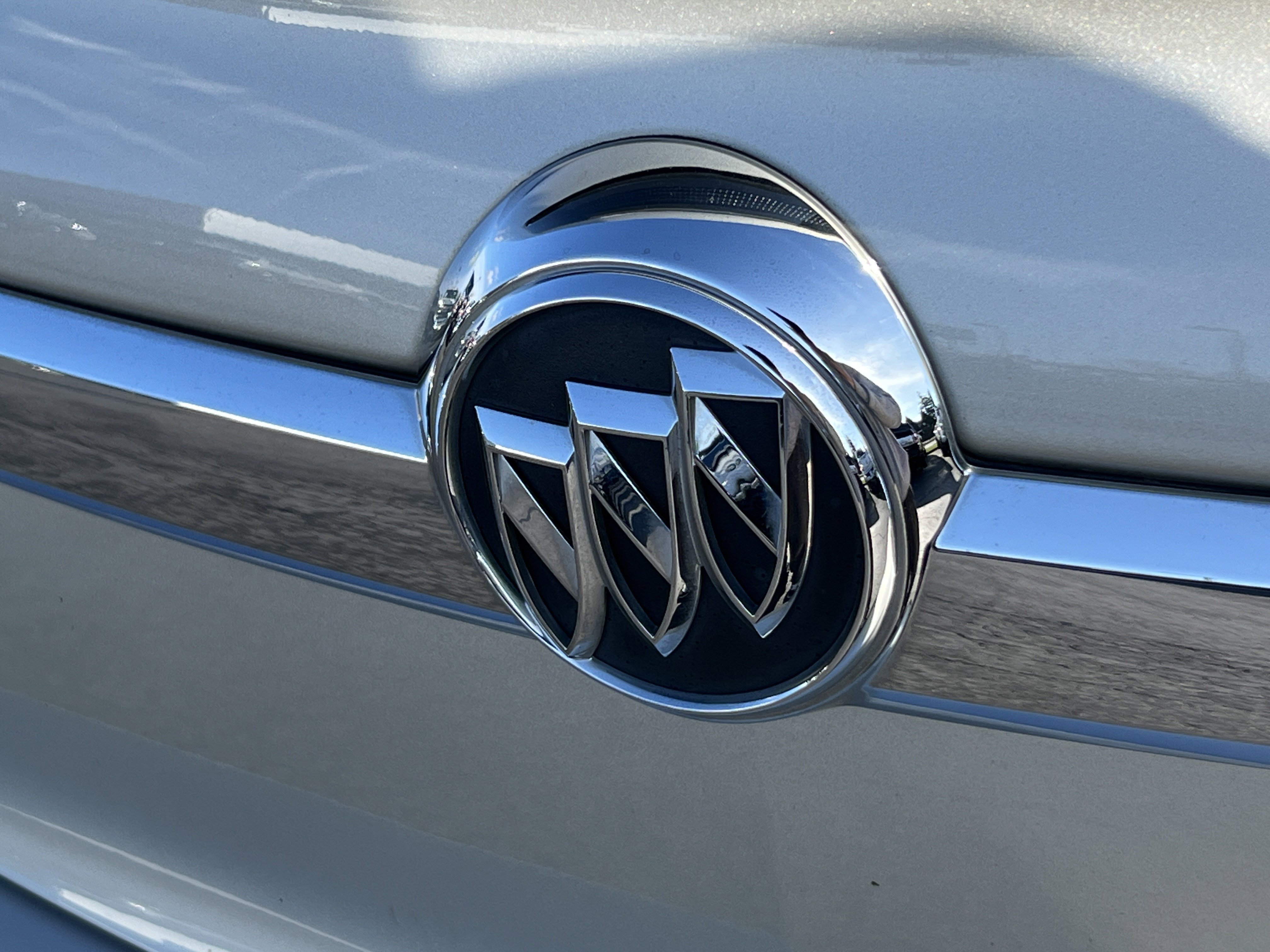 Used 2016 Buick Regal image 8