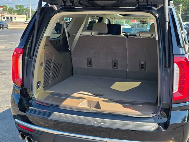 Used 2024 GMC Yukon XL Denali w/ Advanced Technology Package AWD/4WD image 12