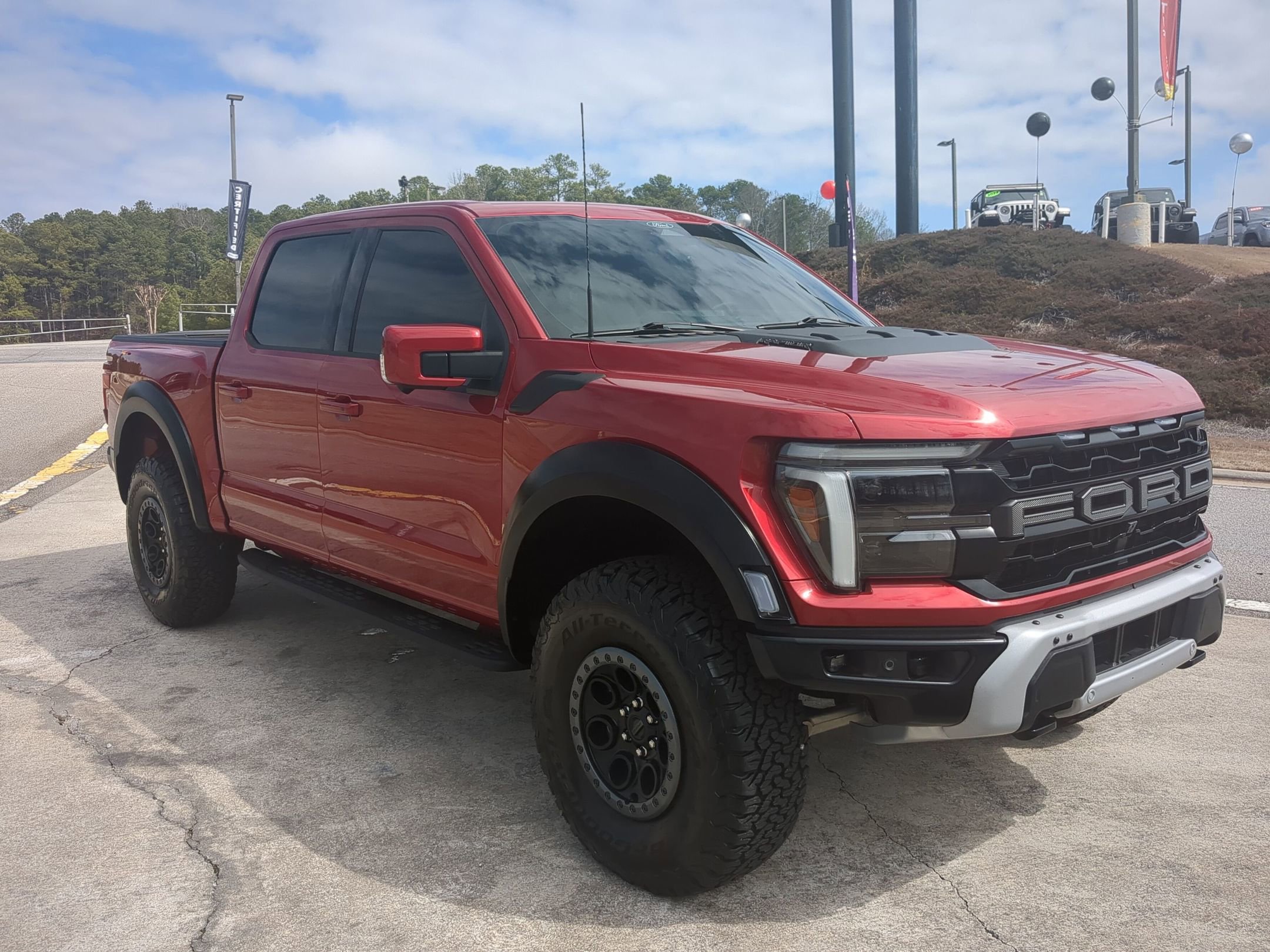 Used 2025 Ford F150 Raptor image 3