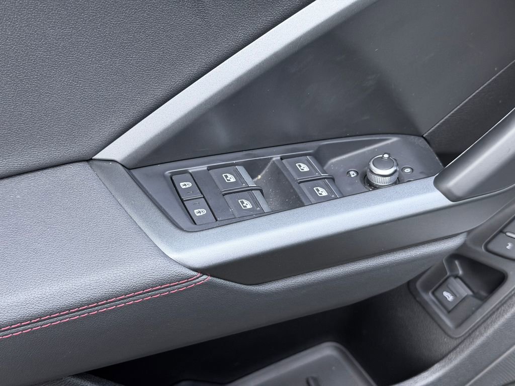 Used 2025 Audi Q3 2.0T Premium Plus w/ Premium Plus Package image 21