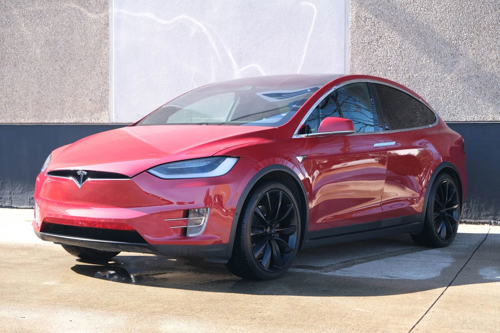 Used 2018 Tesla Model X 75D image 5