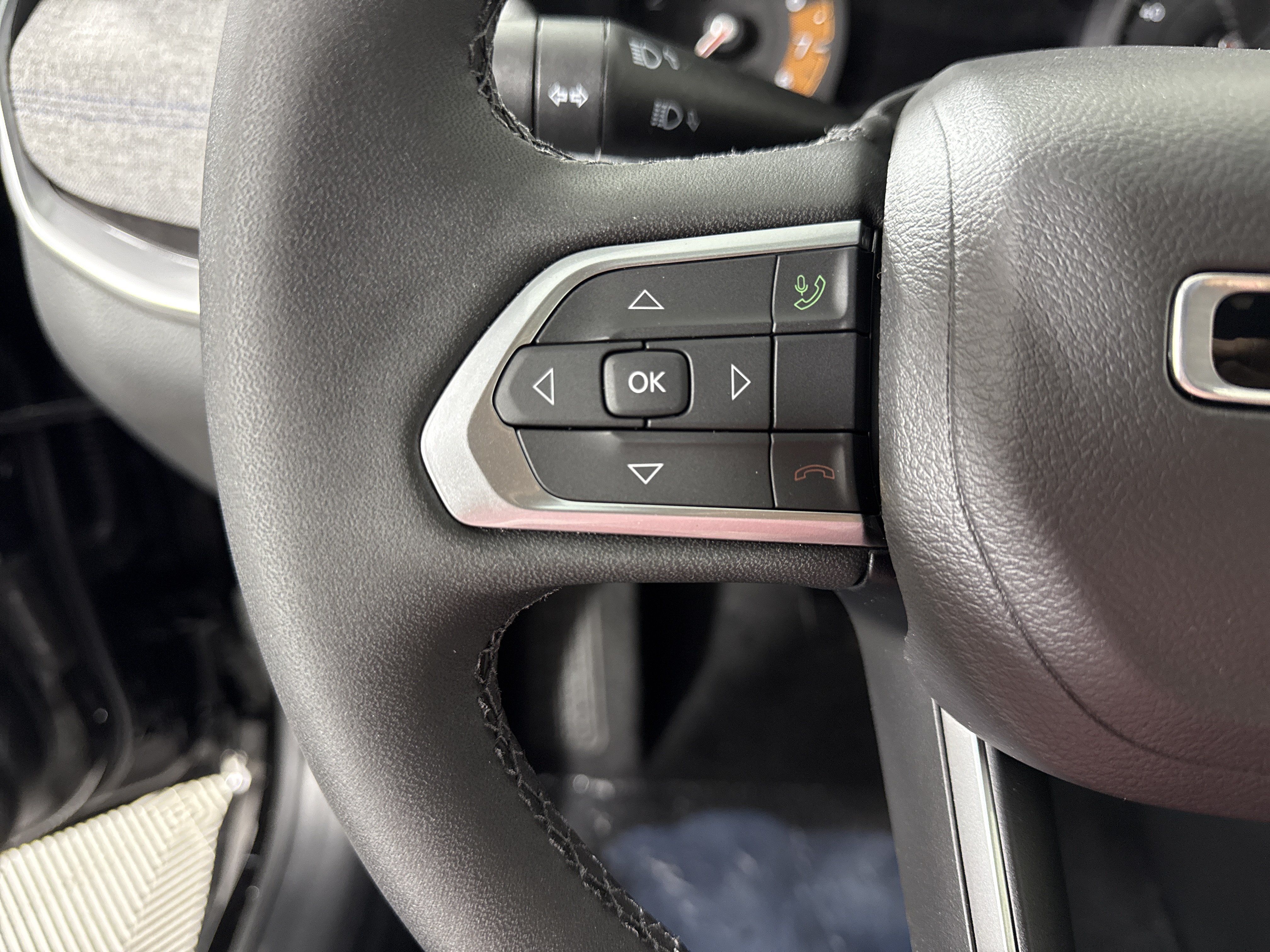 New 2026 Jeep Compass Latitude AWD/4WD image 17