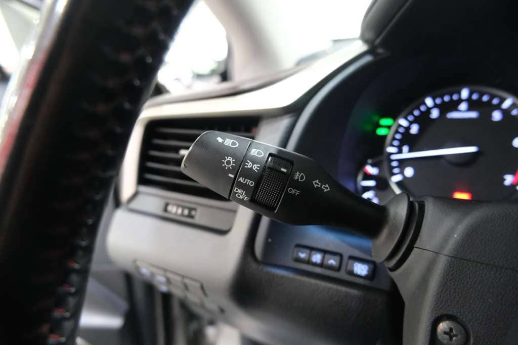 Used 2018 Lexus RX 350L AWD image 40