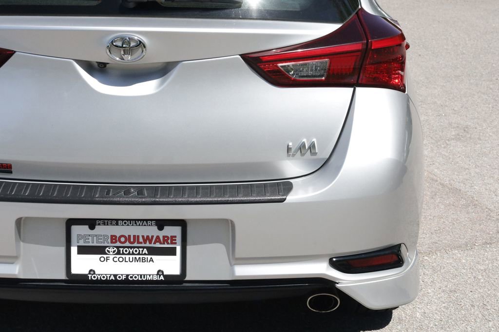 Used 2018 Toyota Corolla iM w/ Carpet Mat Package (TMS) image 9