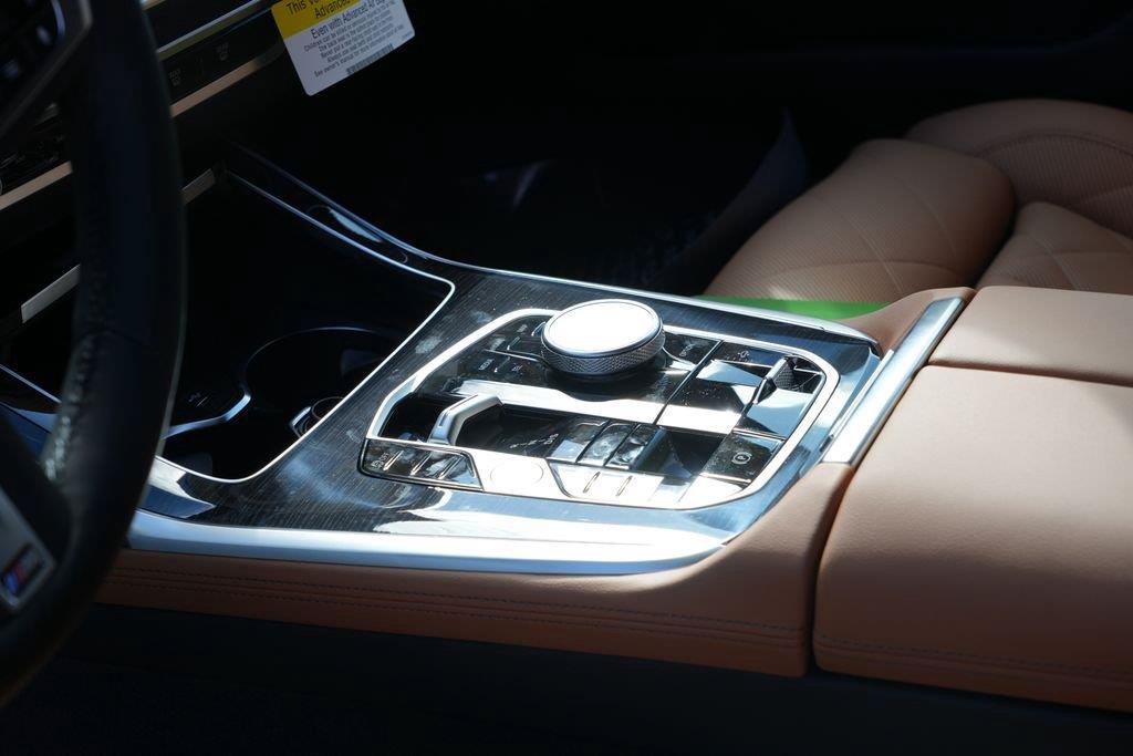 Used 2027 BMW X7 xDrive40i w/ M Sport Package AWD/4WD image 10