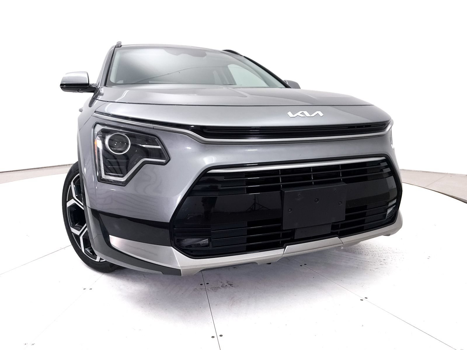 Used 2024 Kia Niro EX Touring FWD image 7