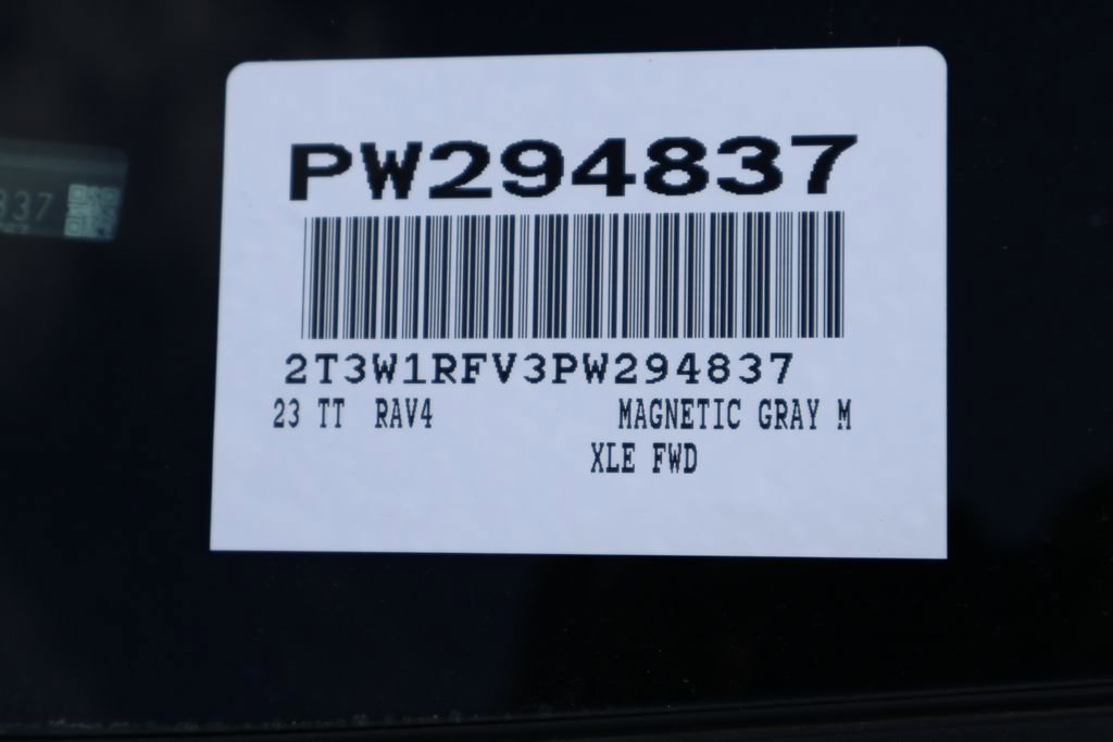 Used 2023 Toyota RAV4 XLE w/ Convenience Package image 7