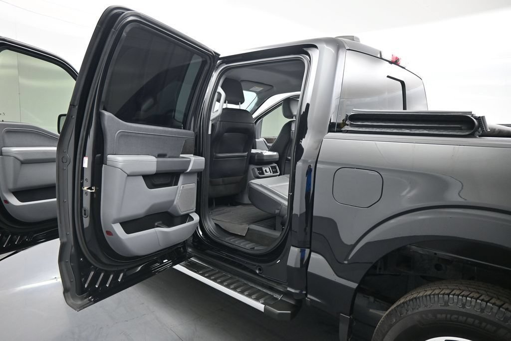 Certified 2022 Ford F150 Lariat w/ Max Trailer Tow Package AWD/4WD image 19