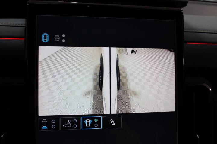 New 2025 GMC Acadia AT4 w/ Super Cruise Package image 38