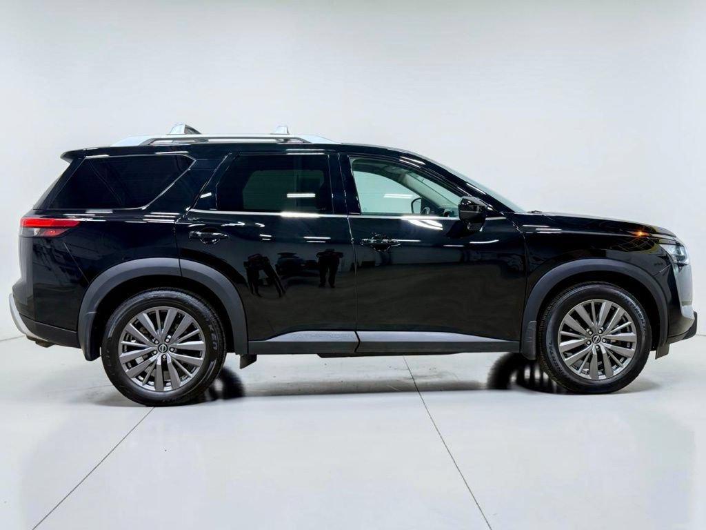 Used 2023 Nissan Pathfinder SL w/ SL Premium Package AWD/4WD image 13