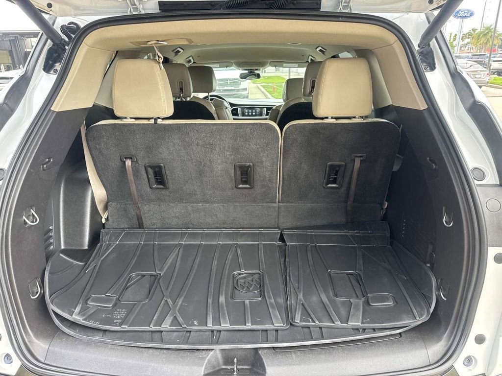 Used 2018 Buick Enclave Essence FWD image 9