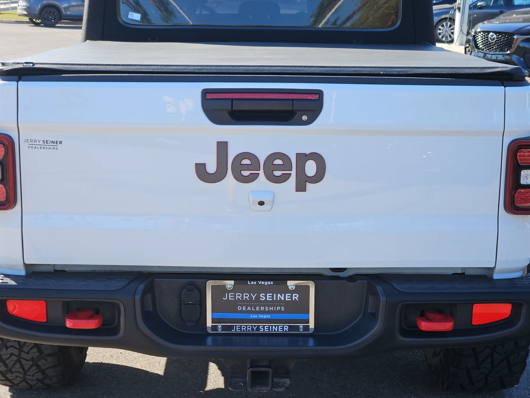 Used 2022 Jeep Gladiator Rubicon w/ Cold Weather Group AWD/4WD image 13
