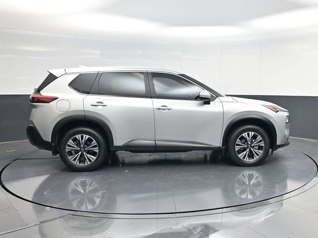 Used 2023 Nissan Rogue SV FWD image 2