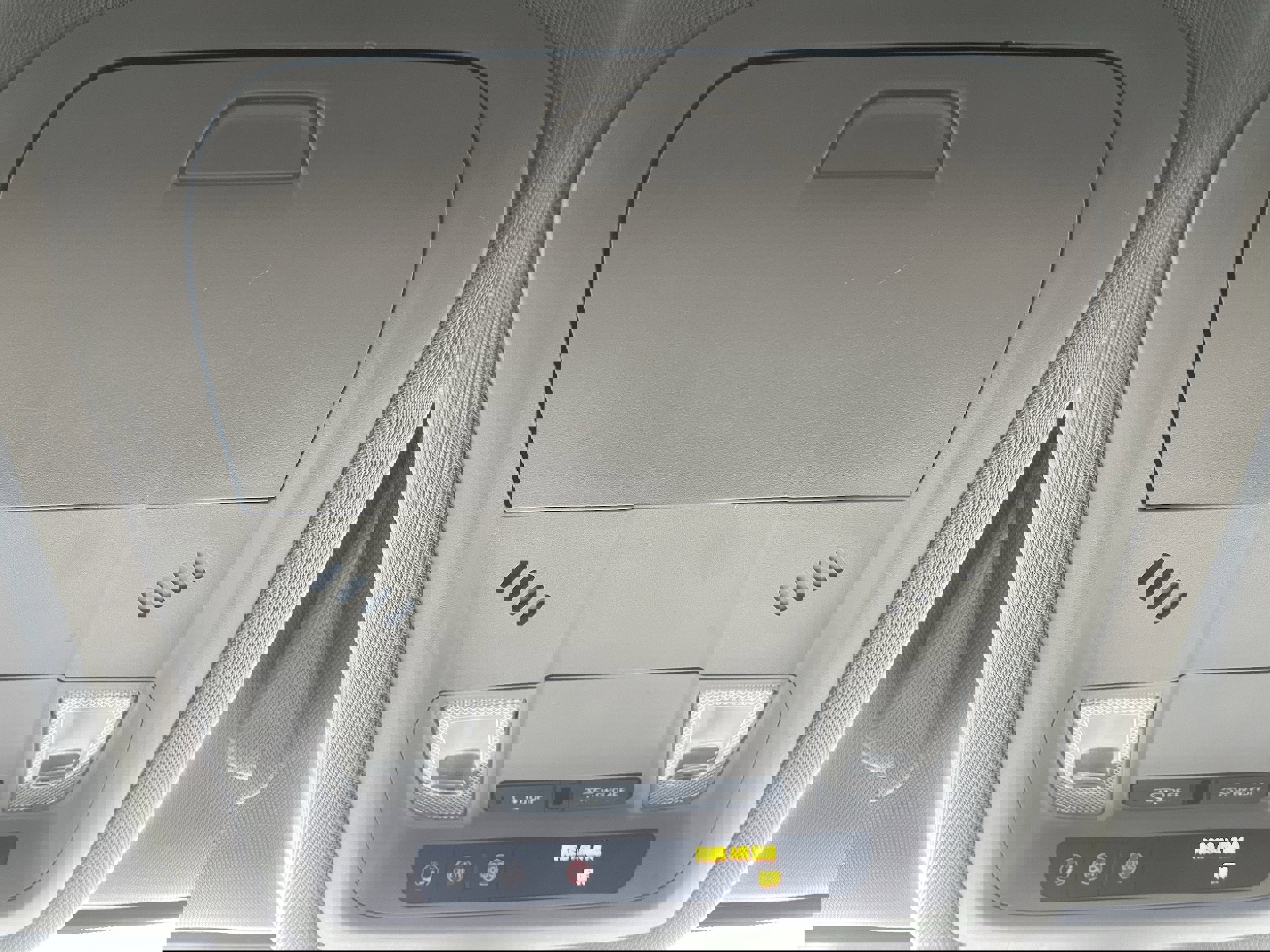 Used 2019 GMC Acadia SLE image 27