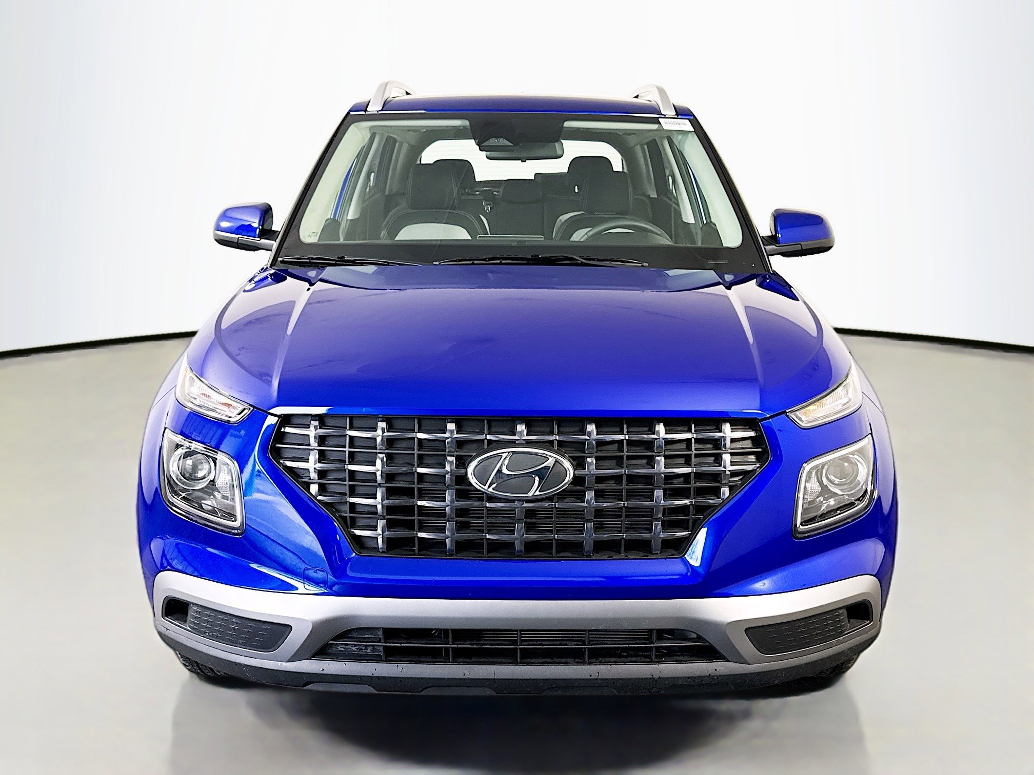 Used 2026 Hyundai Venue SEL image 2