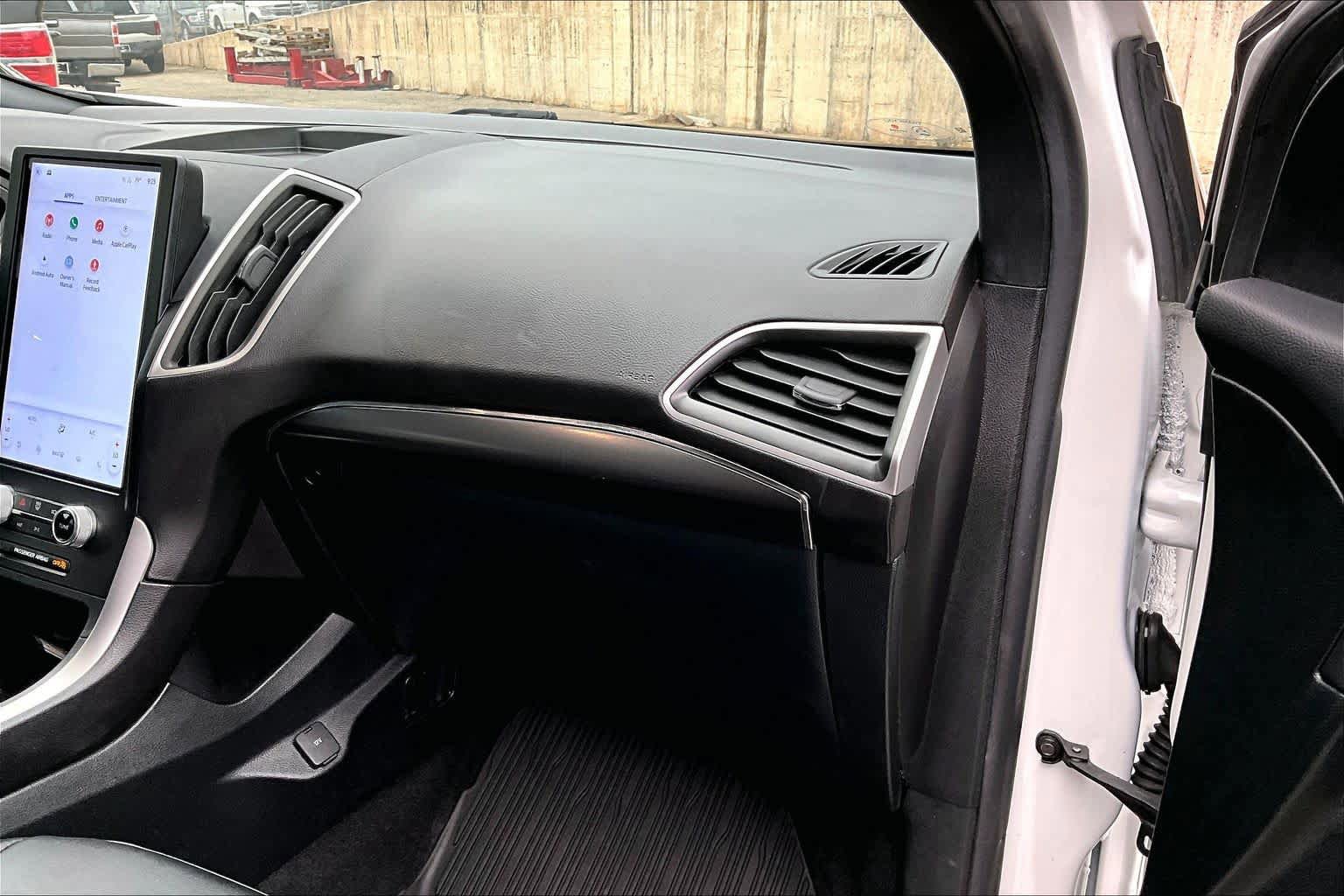 Used 2022 Ford Edge ST-Line AWD/4WD image 18