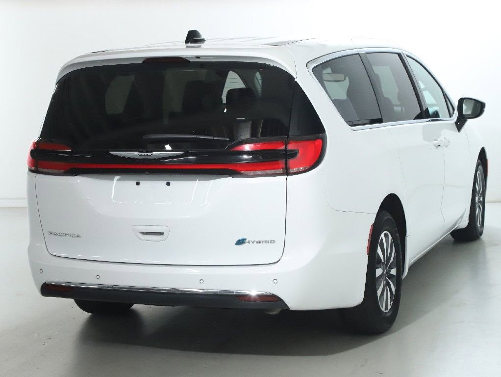 Used 2024 Chrysler Pacifica Select image 45