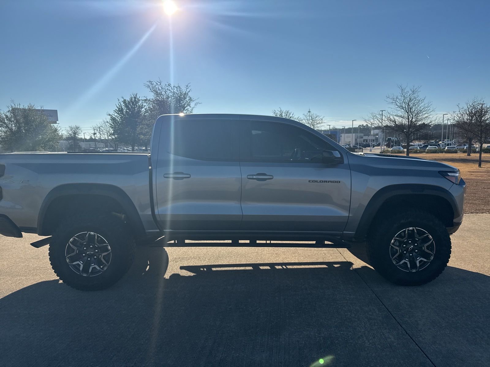 Used 2025 Chevrolet Colorado ZR2 w/ Technology Package image 8