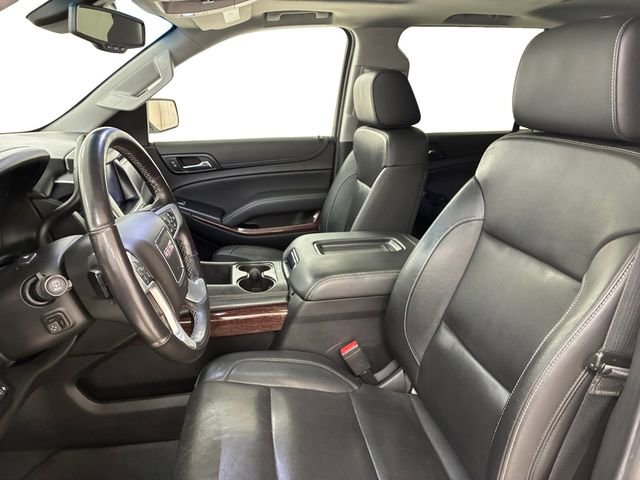 Used 2019 GMC Yukon XL SLT w/ Graphite Performance Edition AWD/4WD image 12